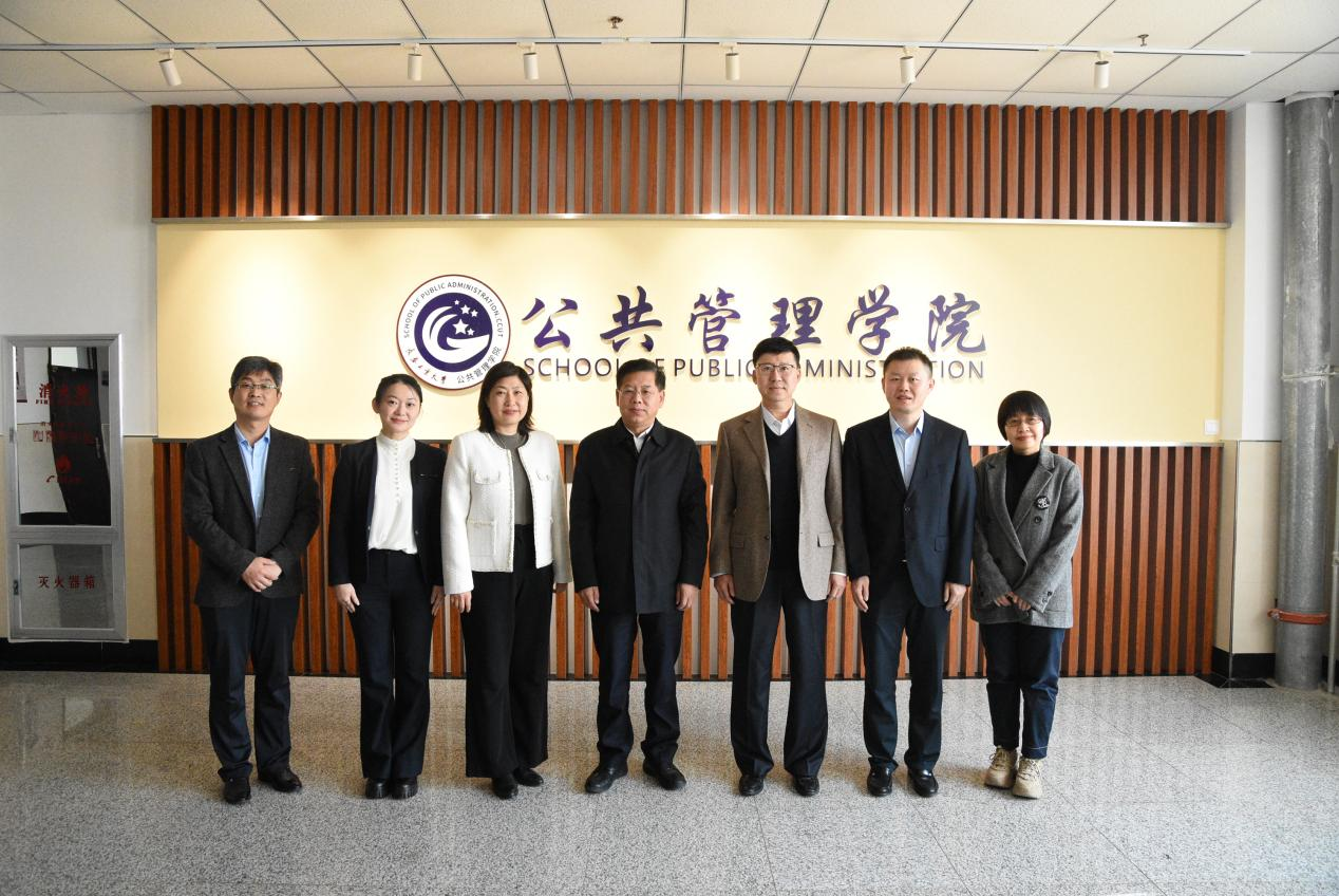 学校党委书记陈权到欧洲杯
调研指导工作